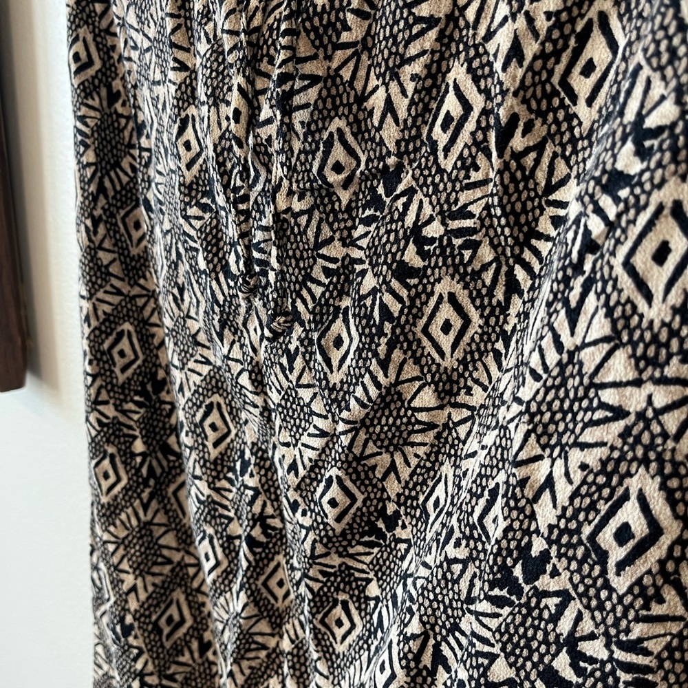Intriguing Threads MIDI Skirt - Size 6